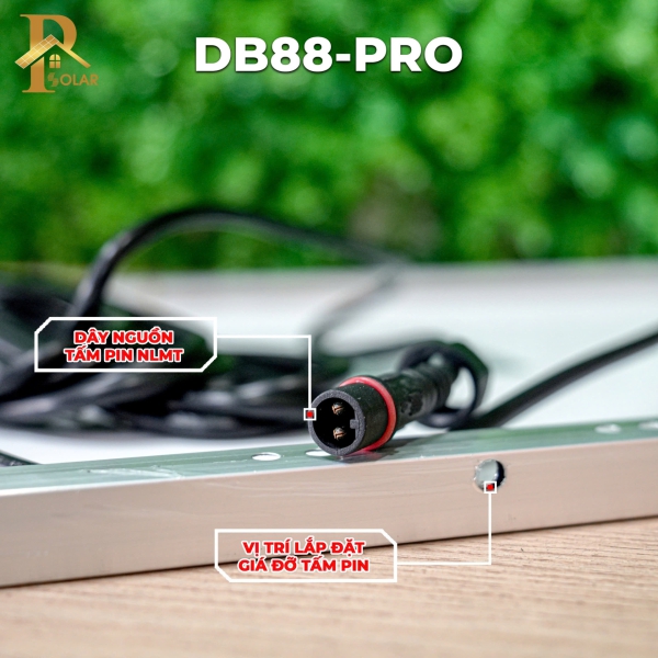 Đèn Pha Năng Lượng Mặt Trời ORIANA DB88-1000PRO (1000W)