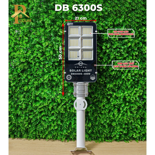 Đèn Đường Năng Lượng Mặt Trời ORIANA DB6300S (300W)