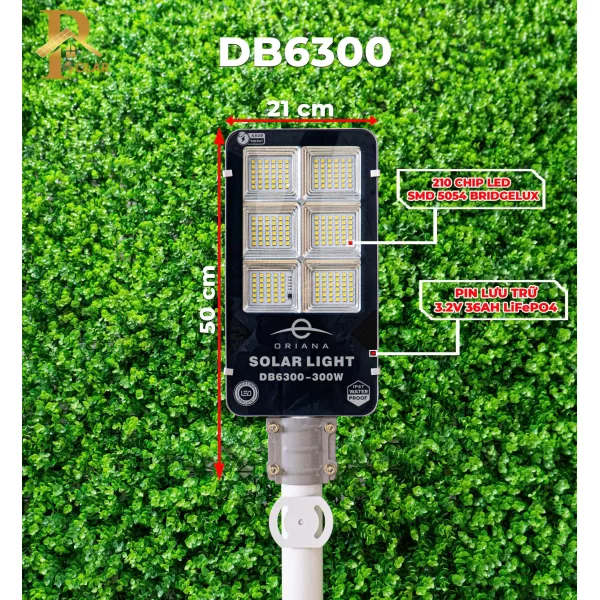 Đèn Đường Năng Lượng Mặt Trời ORIANA DB6300 (300W)
