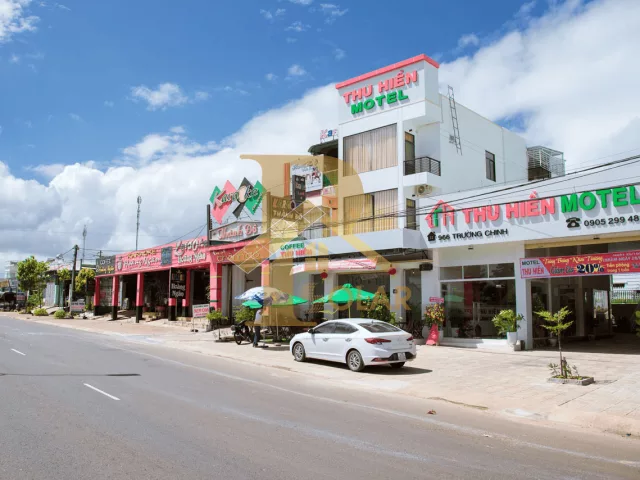 Lắp đặt đèn năng lượng mặt trời tại nhà nghỉ Thu Hiền